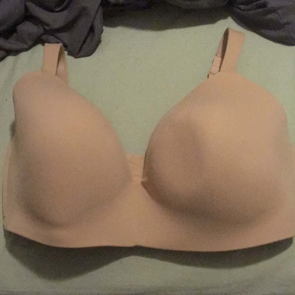 FINAL SALE! Cacique Wireless Bra 40H GUC